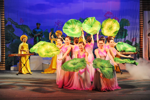 Youth Theatre participates in “Vietnam Festival 2011” in Japan